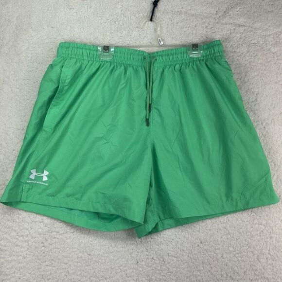 1250 NWT UA Icon Men's 5.5" Volley Shorts Vapor Green / White - Picture 4 of 5